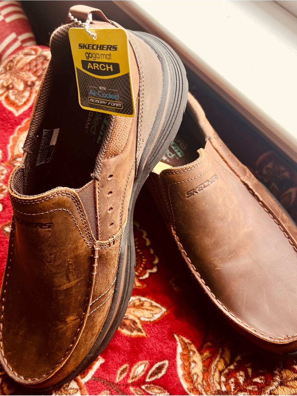 Skechers Men’s Brown Leather Slip-On Shoes - Goga Mat Arch Support Size 10.5 NWT